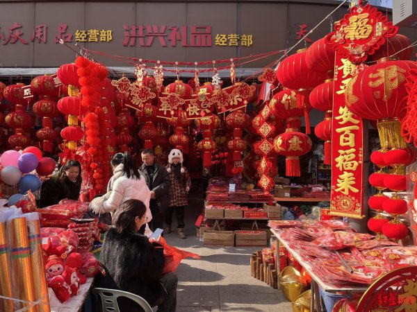 杠杆炒股 每天至少接500通电话！成都“灯笼之乡”火到了海外