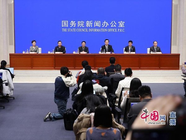 配资炒股网股票 国家发改委：加快培育一批银发经济龙头企业，推动银发经济向多元业态发展